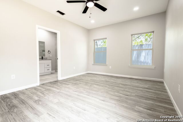 Image 17 of 25 For 908 Plum