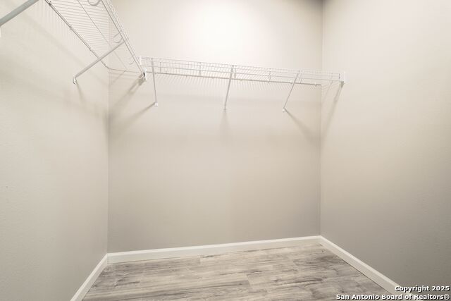 Image 19 of 25 For 908 Plum