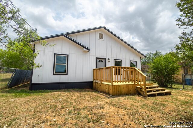 Image 22 of 25 For 908 Plum