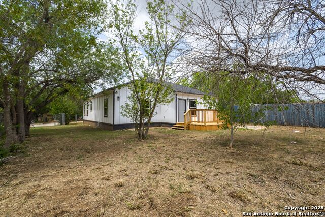 Image 24 of 25 For 908 Plum