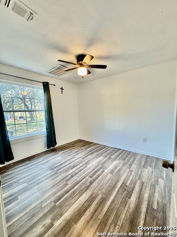 Image 12 of 16 For 1200 Red Gate