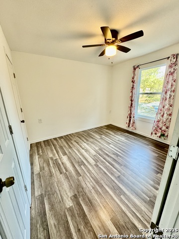 Image 13 of 16 For 1200 Red Gate