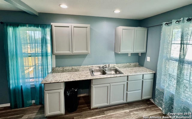 Image 4 of 16 For 1200 Red Gate