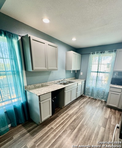 Image 5 of 16 For 1200 Red Gate