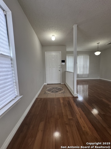 Image 4 of 27 For 6447 Beech Trail
