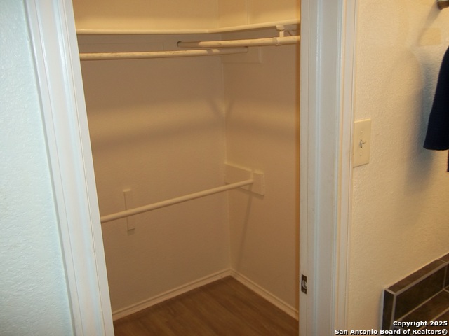 Image 10 of 14 For 4803 Hamilton Wolfe Rd  811
