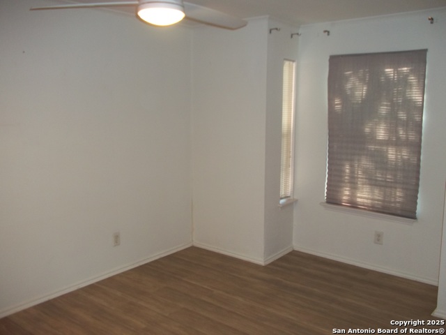 Image 7 of 14 For 4803 Hamilton Wolfe Rd  811