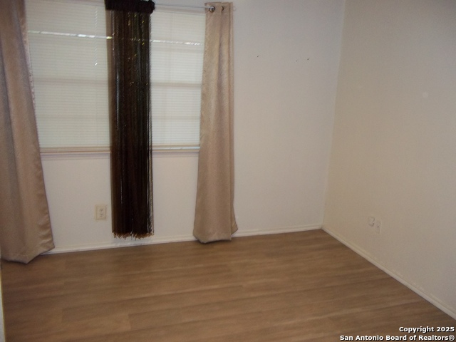 Image 8 of 14 For 4803 Hamilton Wolfe Rd  811
