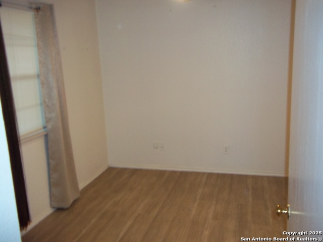 Image 9 of 14 For 4803 Hamilton Wolfe Rd  811