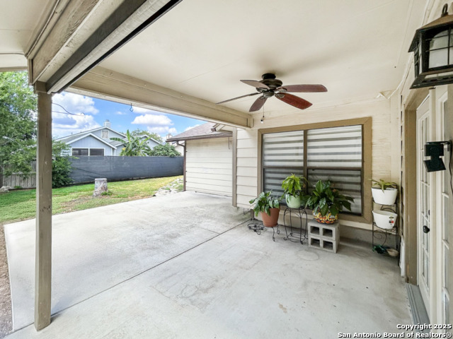 Listing photo id 23 for 9211 Deer Vlg