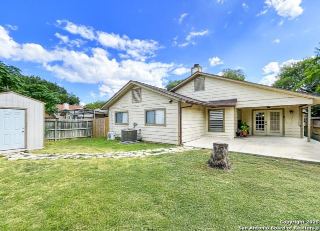 Listing photo id 25 for 9211 Deer Vlg