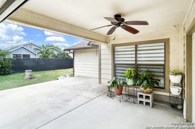 Listing photo id 26 for 9211 Deer Vlg