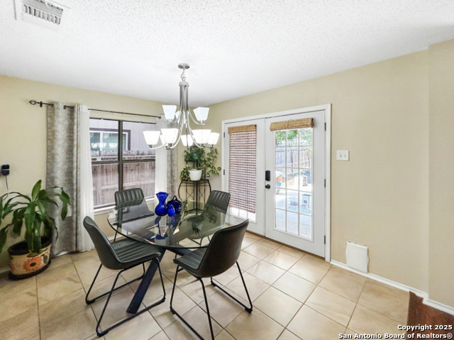 Listing photo id 4 for 9211 Deer Vlg