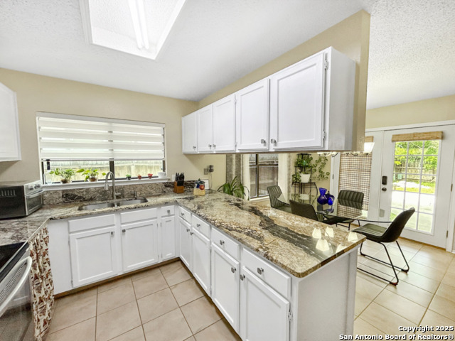 Listing photo id 6 for 9211 Deer Vlg