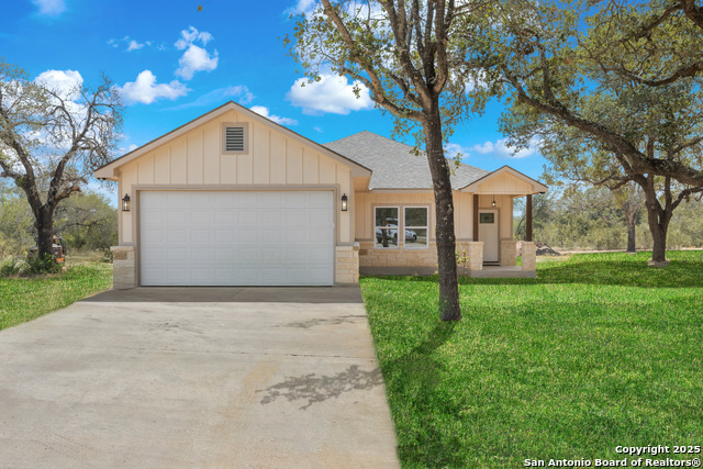 Image 2 of 47 For 32 Trophy