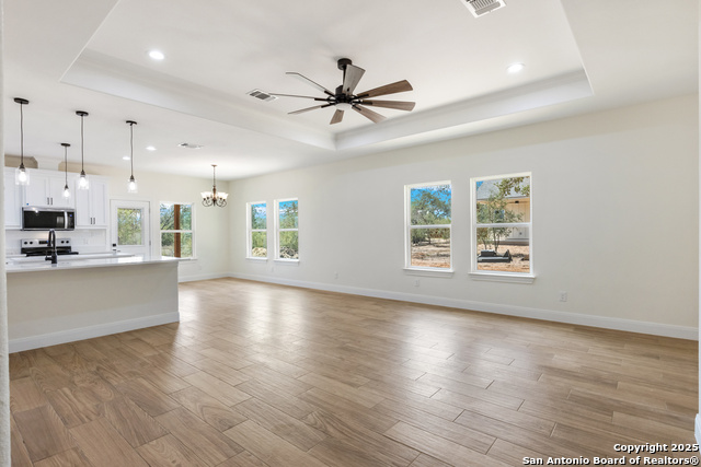 Image 22 of 47 For 32 Trophy