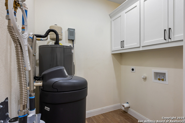 Image 35 of 47 For 32 Trophy