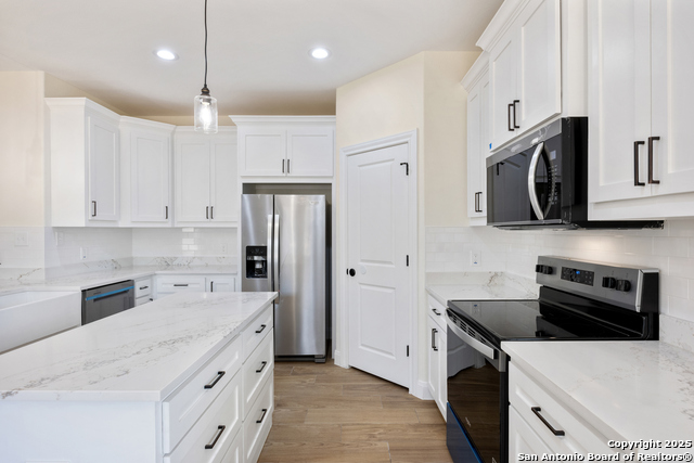 Image 6 of 47 For 32 Trophy