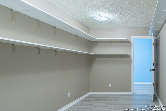 Image 20 of 31 For 9206 Dancove