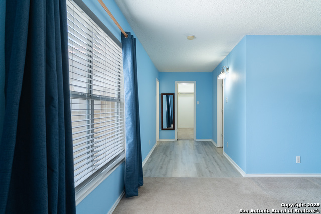 Image 23 of 31 For 9206 Dancove