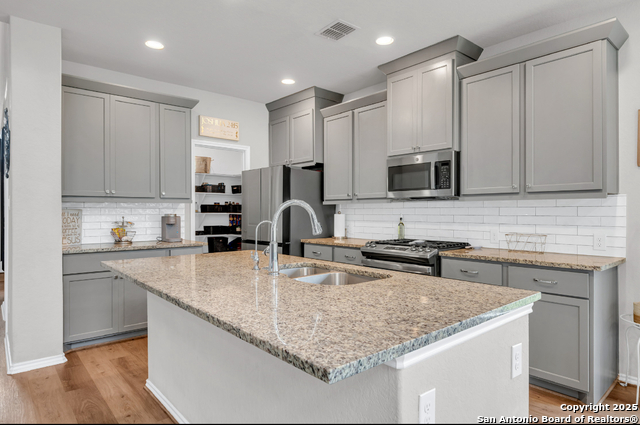 Listing photo id 8 for 9603 Safe Hollow