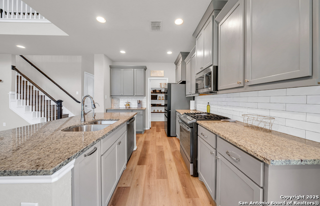 Listing photo id 10 for 9603 Safe Hollow