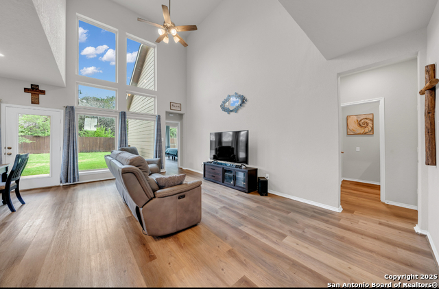 Listing photo id 5 for 9603 Safe Hollow