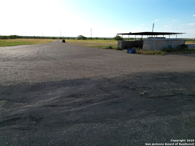 Listing photo id 9 for 1750 Hwy 85 W