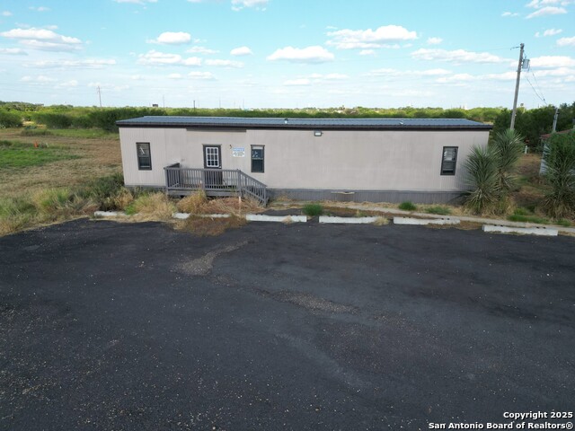 Listing photo id 11 for 1750 Hwy 85 W