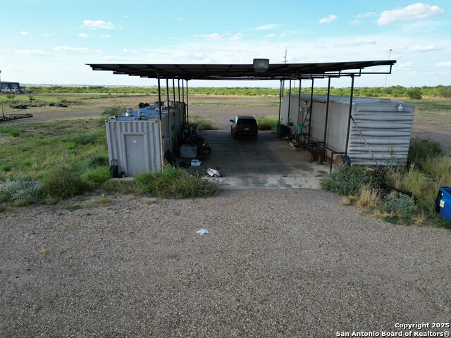 Listing photo id 12 for 1750 Hwy 85 W