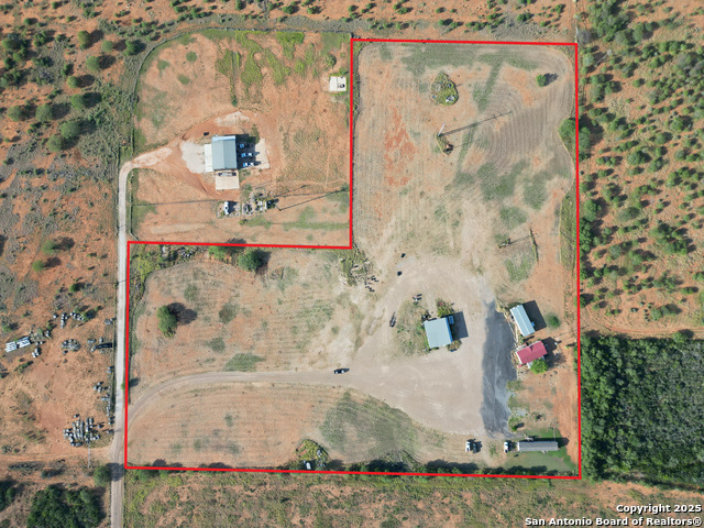 Listing photo id 2 for 1750 Hwy 85 W