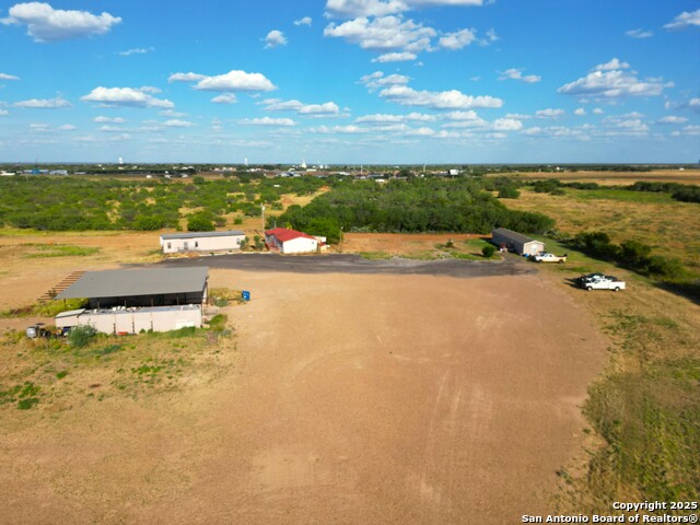 Listing photo id 3 for 1750 Hwy 85 W