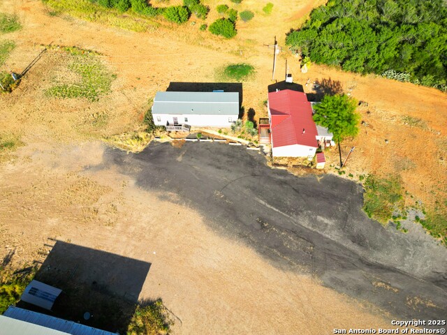 Listing photo id 4 for 1750 Hwy 85 W