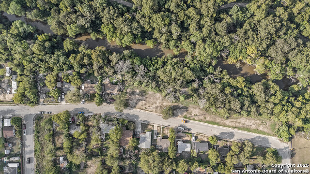 Listing photo id 2 for 511 Bundy  