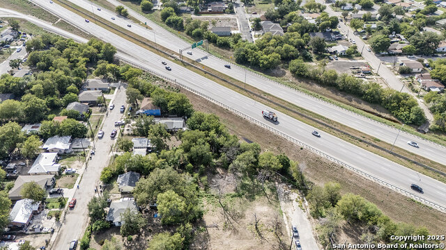 Listing photo id 4 for 511 Bundy  