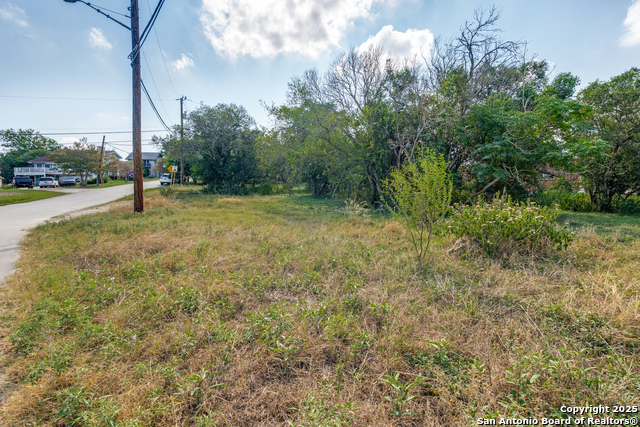 Image 6 of 12 For 6692 Kings Crown