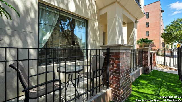 Listing photo id 0 for 215 Center  109