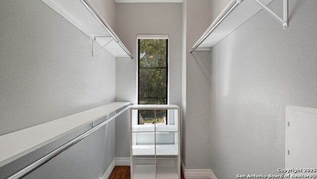 Listing photo id 28 for 215 Center  109