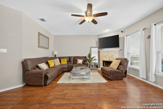 Listing photo id 16 for 22814 Bengal Brook