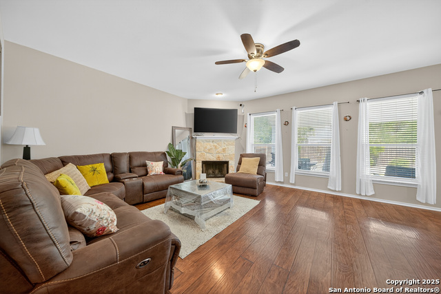 Listing photo id 17 for 22814 Bengal Brook