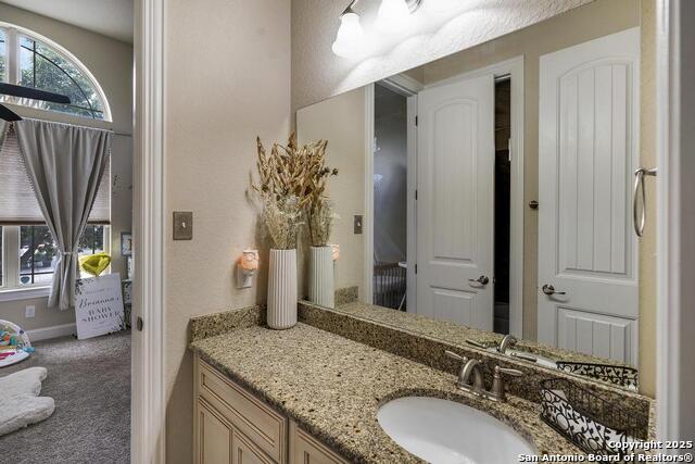 Listing photo id 22 for 13710 Astros