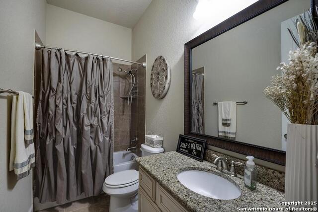 Listing photo id 25 for 13710 Astros