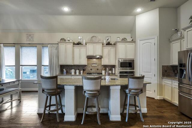Listing photo id 7 for 13710 Astros