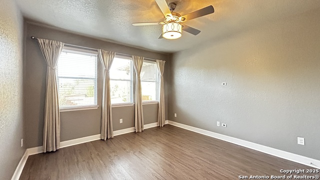 Listing photo id 18 for 13047 Waterlily Way