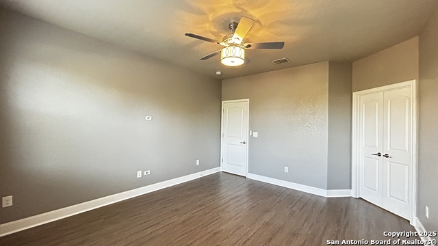 Listing photo id 19 for 13047 Waterlily Way