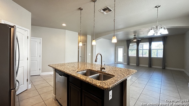 Listing photo id 3 for 13047 Waterlily Way