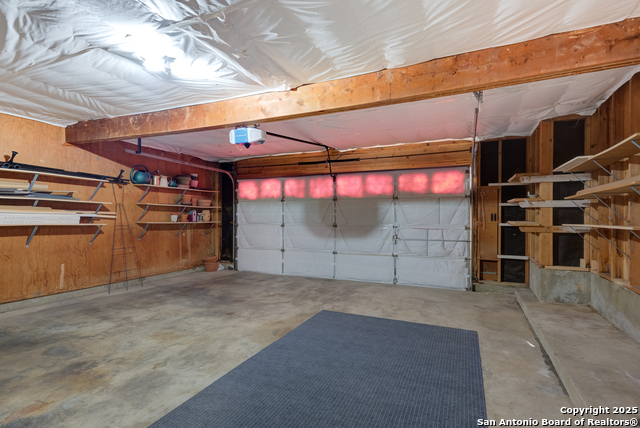 Image 20 of 24 For 11303 Vance Jackson  L2