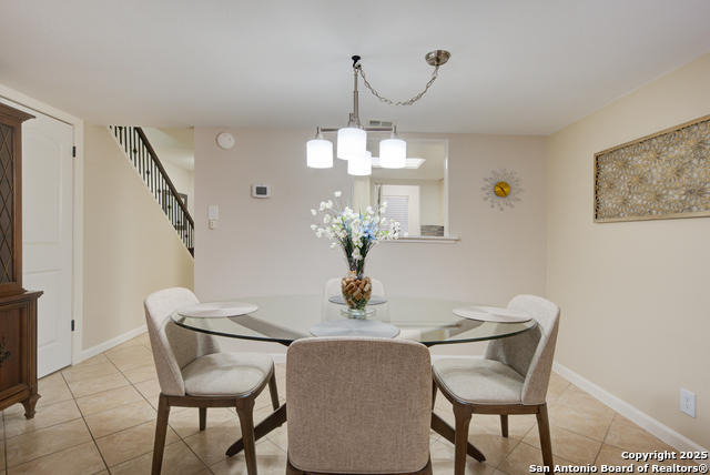 Image 6 of 24 For 11303 Vance Jackson  L2