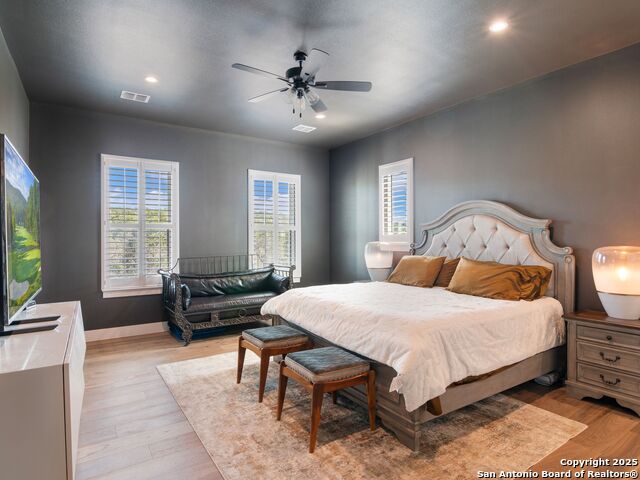 Listing photo id 14 for 27038 Rocky Rim