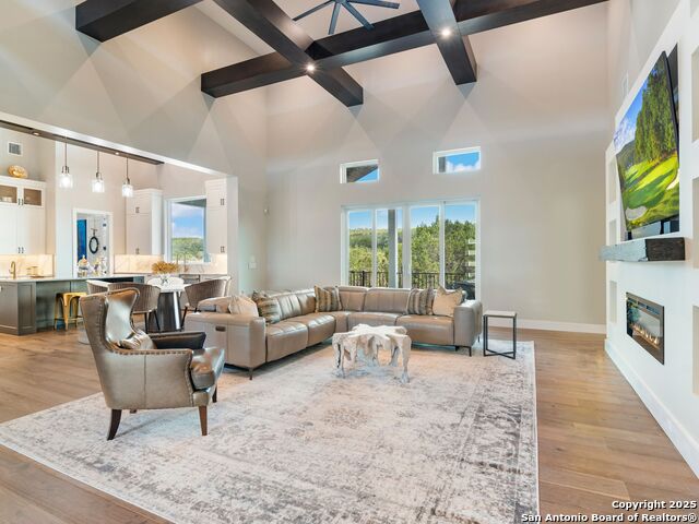 Listing photo id 2 for 27038 Rocky Rim